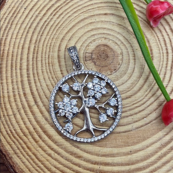 Pandora )Discontinued) Retired )rare) Elegant Silver tree life Pendant 925 - Picture 2 of 4